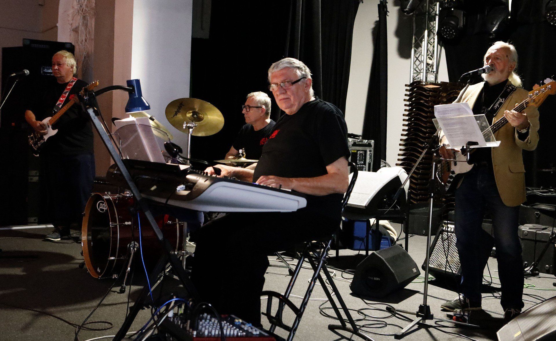 Muzyka na żywo na potańcówce seniorów z Grudziądza