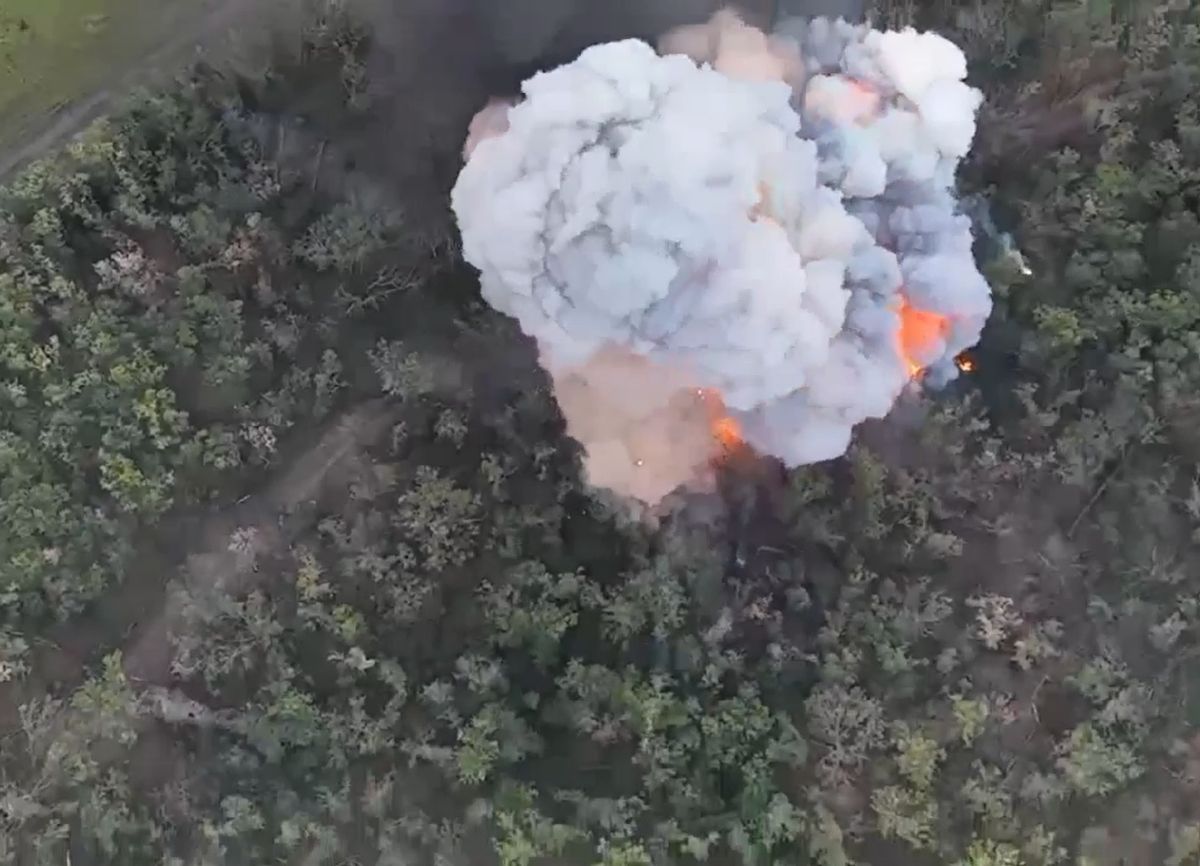 Ukraińska armia zniszczyła pancerny pojazd Rossgwardii. Jest wideo 