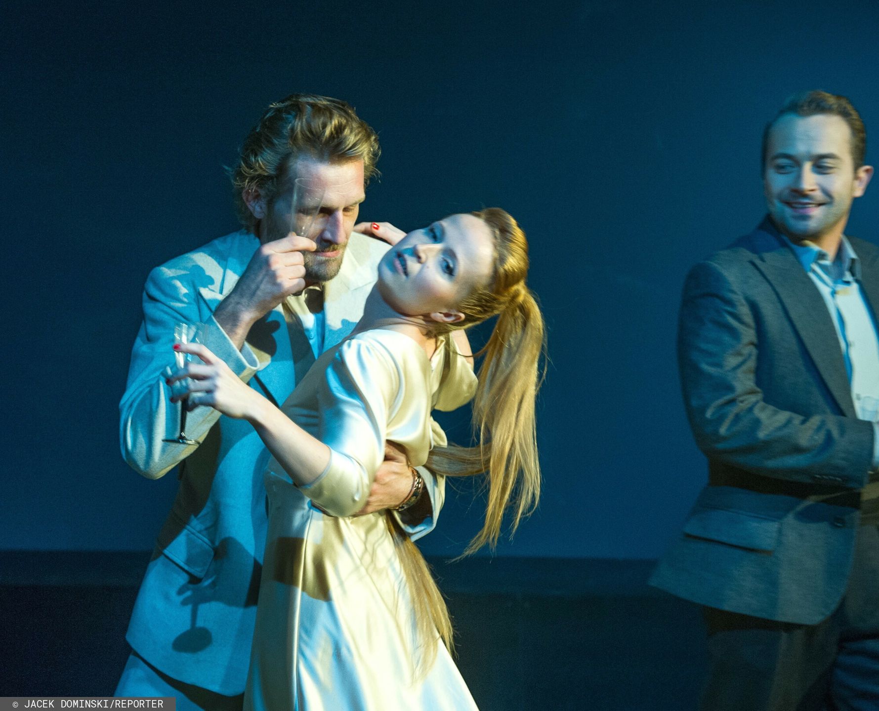 Po?egnania wg Stanis?awa Dygata w Teatrze Narodowym05.09.2012 Warszawa Teatr Narodowy Scena przy Wierzbowej Przedstawienie " Pozegnania " na podstawie prozy Stanislawa Dygata , w rezyserii Agnieszki Glinskiej N/z Karol Pochec , Dominika Kluzniak , Marcin Hycnar   fot. Jacek Dominski/REPORTERDominski/REPORTER