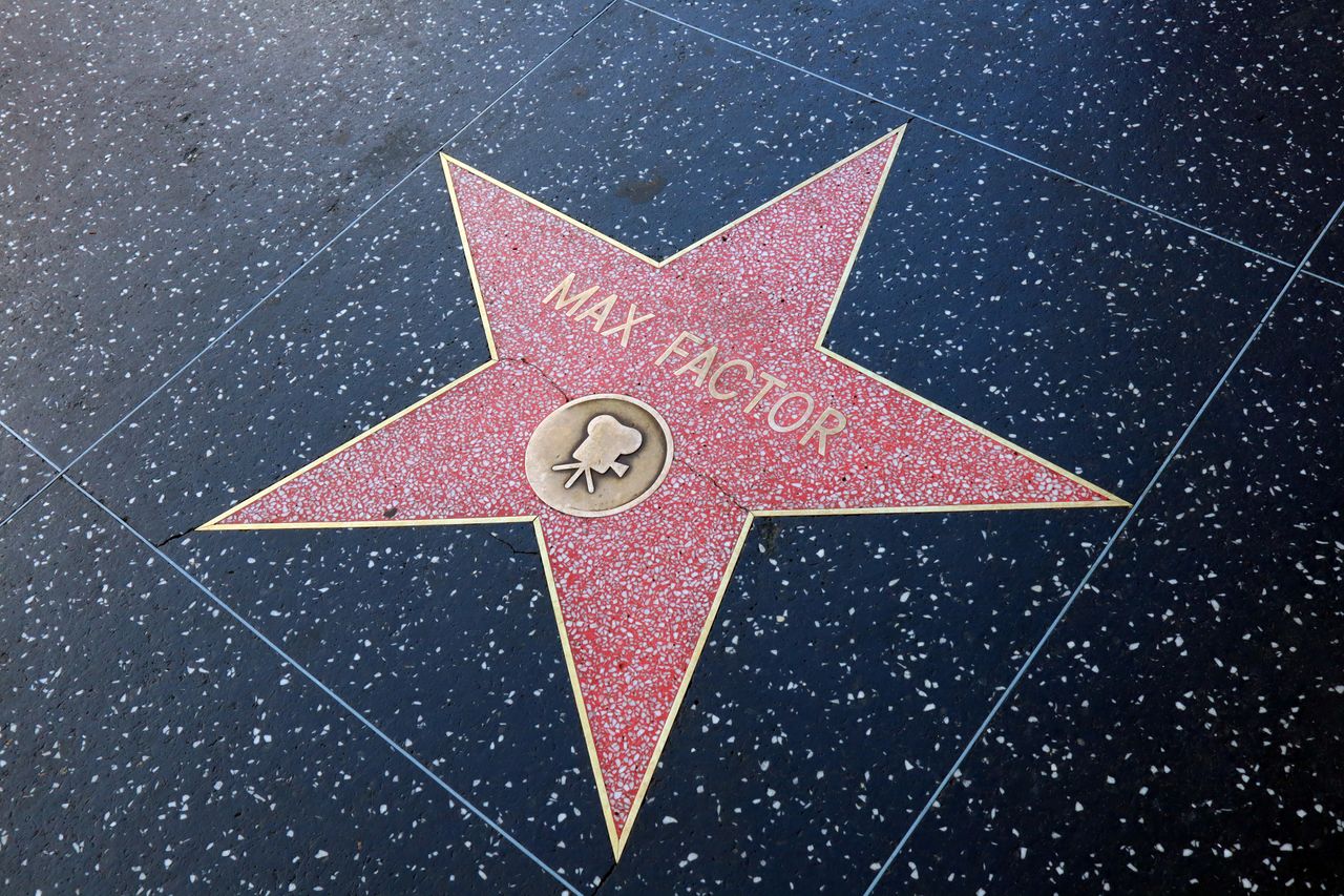 Max Factor ma nawet swoją gwiazdę na hollywoodzkim Walk of Fame