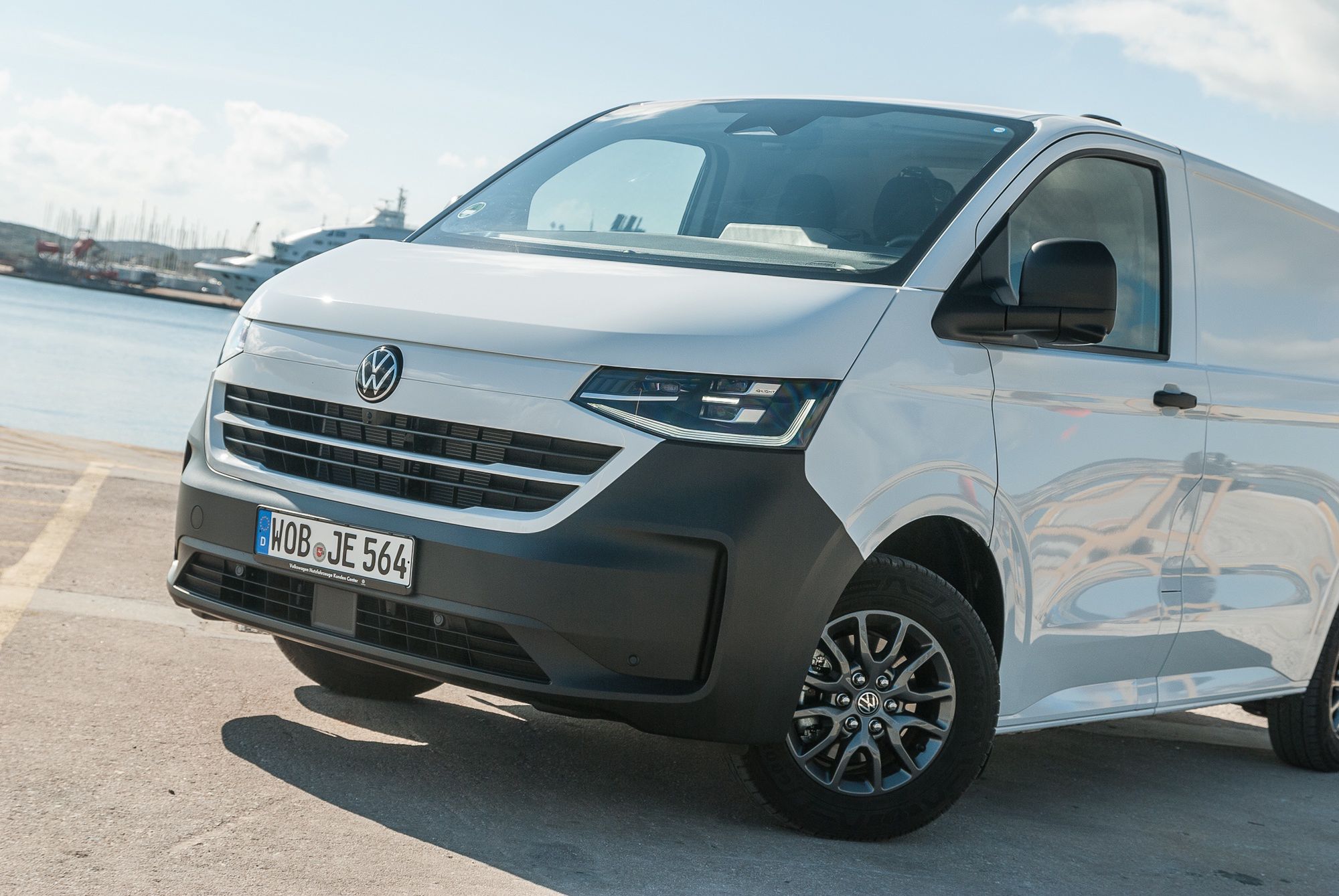 Volkswagen Transporter T7 Furgon