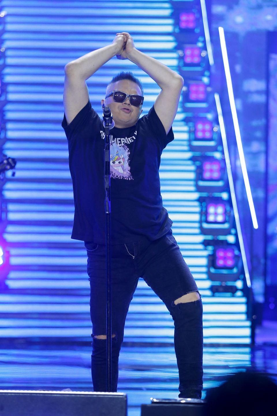scena z: Muniek Staszczyk, SK:, , fot. Podlewski/AKPASopot Festival 2023, Sopot Top Festival, TOP OF THE TOP Sopot Festival 2023 - #I DANCE, na scenie, koncert, Muniek Staszczyk
