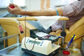 Oddawanie krwi a leki hormonalne. Czy w trakcie ich stosowania można oddawać krew?