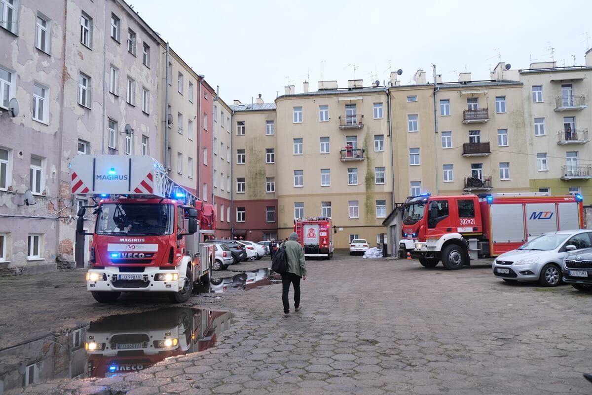 Pożar mieszkania w kamienicy przy ul. Kunickiego w Lublinie