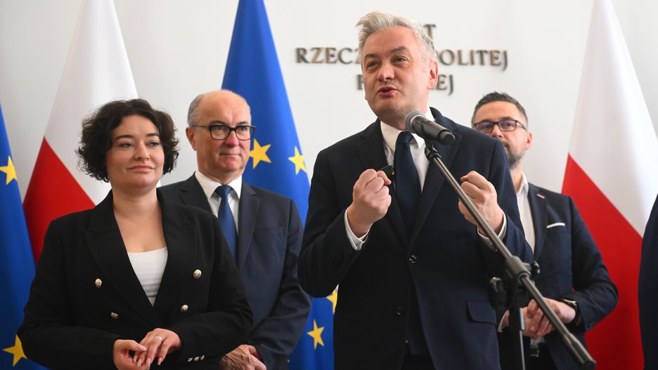 Konferencja Lewicy z udzialem Aleksandra Kwasniewskiego
Warszawa 29.04.2024 Konferencja Lewicy z udzialem Aleksandra Kwasniewskiego n/z Anna Maria Zukowska, Robert Biedron, Wlodzimierz Czarzasty,Image: 868876686, License: Rights-managed, Restrictions: , Model Release: no, Credit line: Zbyszek Kaczmarek / Forum
Zbyszek Kaczmarek / Forum
category_code_pol