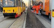 Warszawa: Tragiczny finał wtargnięcia na torowisko tramwajowe. Pieszy zmarł w szpitalu