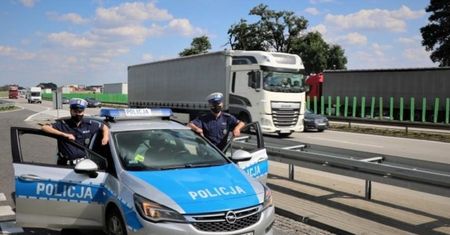 Wracali z wakacji. Zapomnieli zabrać dziadka