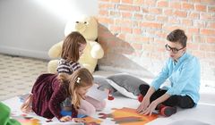 Z okazji Dnia Dziecka prezent kupi co dziewiąty dłużnik alimentacyjny