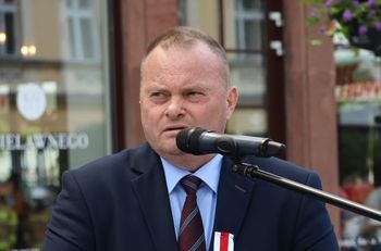 Burmistrz Sulmierzyc Dariusz Dębicki o swoim „zniknięciu": „Podjąłem tę walkę, bo chcę nadal temu miastu służyć"