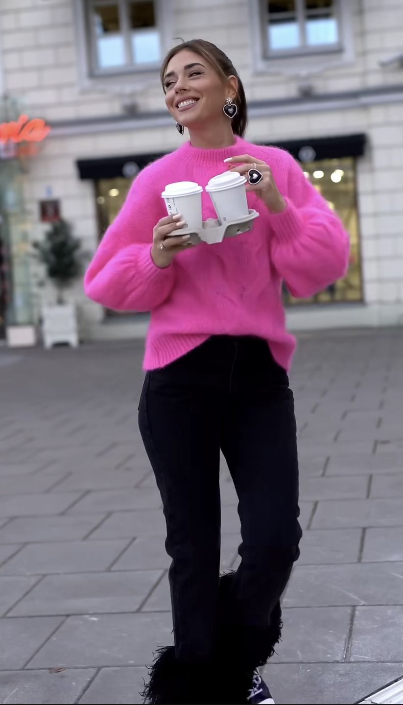Klaudia Halejcio w ekstrawaganckiej stylizacji