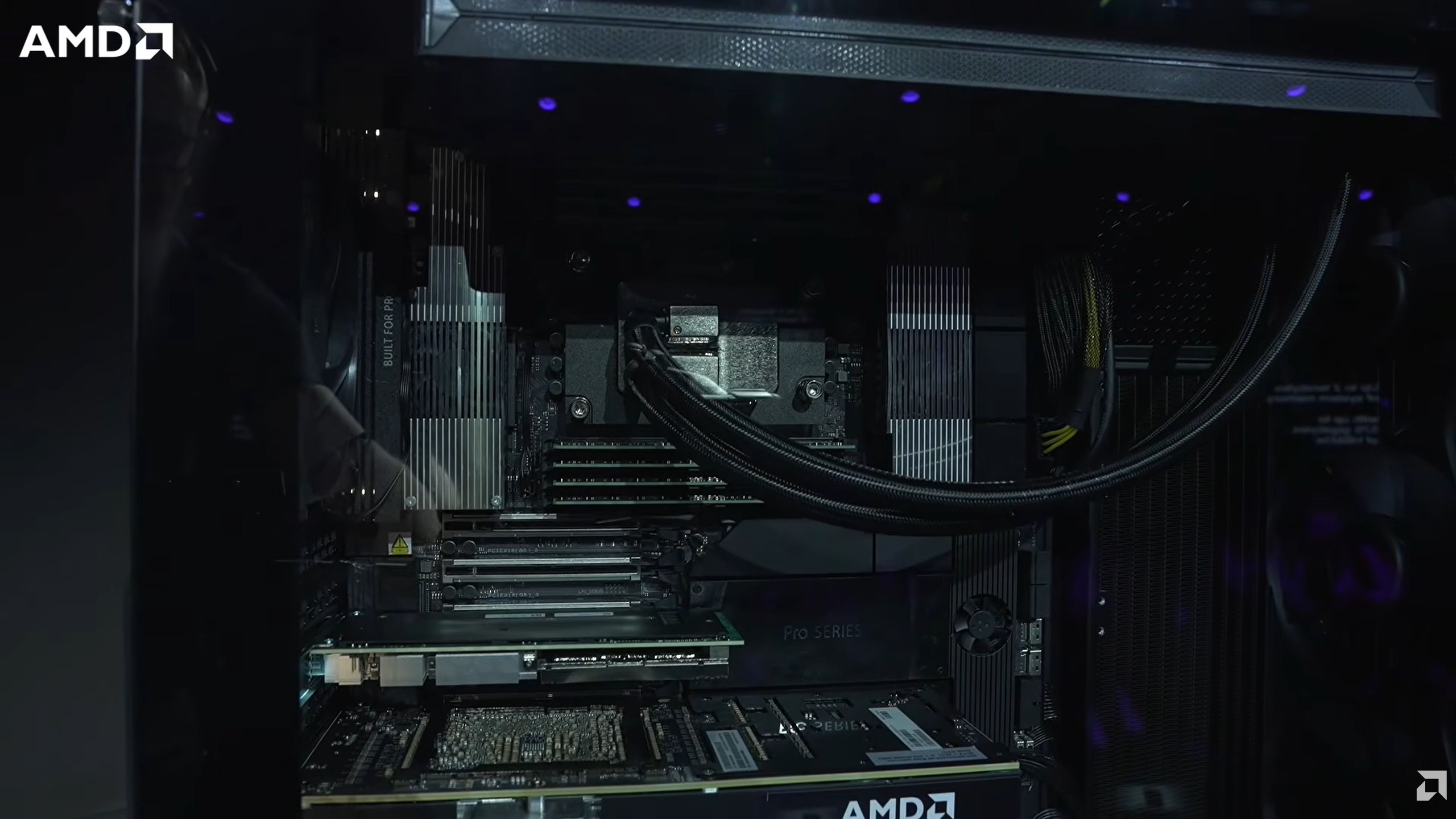 Stacja robocza AMD Threadripper Halo Station