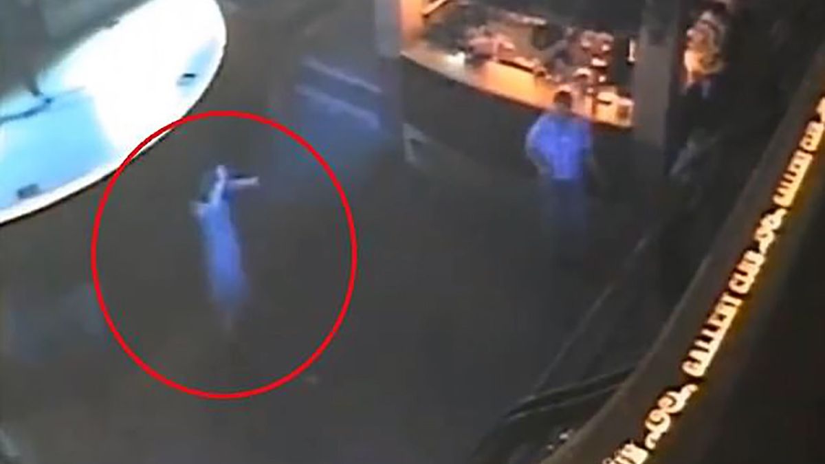 Na 35-latkę zawaliła się metalowa konstrukcja