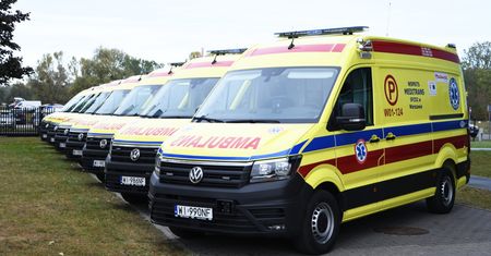 Projekt COVID-owy na coś się przydał. Nowe karetki na Mazowszu