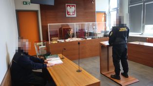 Pierwsza rozprawa ws. niesprzątanych kup spod pomnika w Rzeszowie