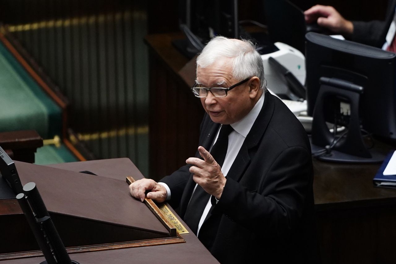 Jarosław Kaczyński przekroczył uprawnienia? Jest decyzja prokuratury