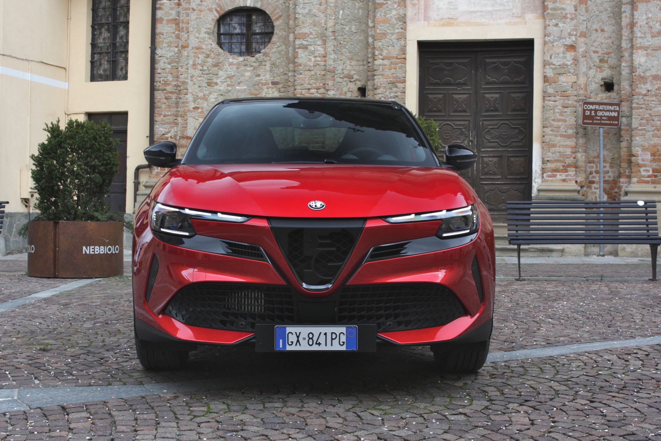 Alfa Romeo Junior Ibrida Q4
