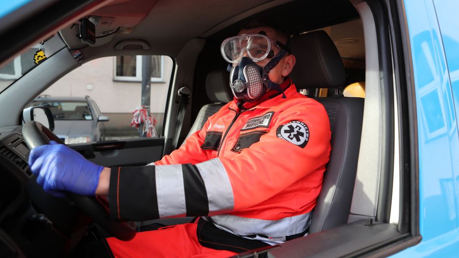 Koronawirus w Polsce. Zaskakujące dane branży pogrzebowej. Liczba pogrzebów spada