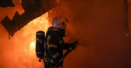 "Niech pani dzwoni po strażaków". Tak PiS zlikwidowało obronę cywilną