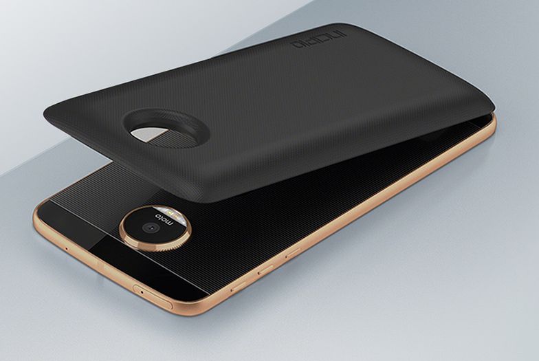 Moto Z2 Play w Polsce tańsza od poprzednika. Jest dobrze! 3