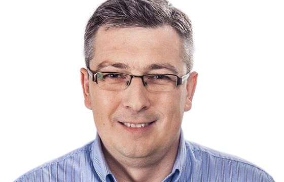 Tomasz Miara nowym prowadzącym poranek w Radiu Kolor