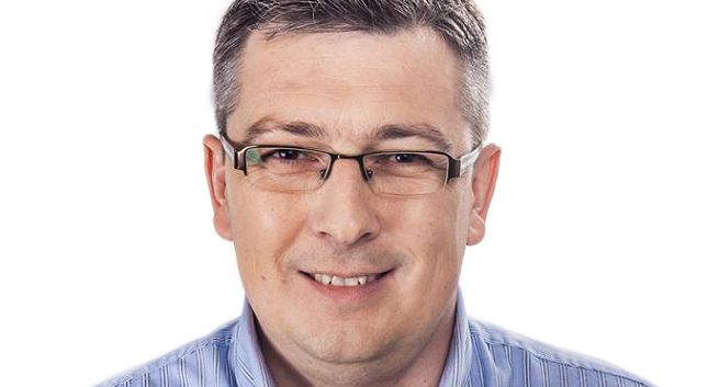 Tomasz Miara nowym prowadzącym poranek w Radiu Kolor