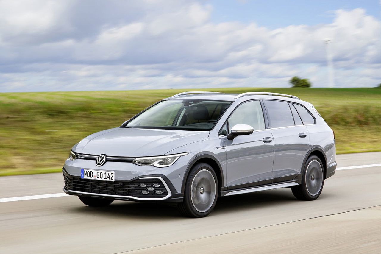 Volkswagen Golf 8 Alltrack już w salonach. Ceny są wyższe niż za GTI