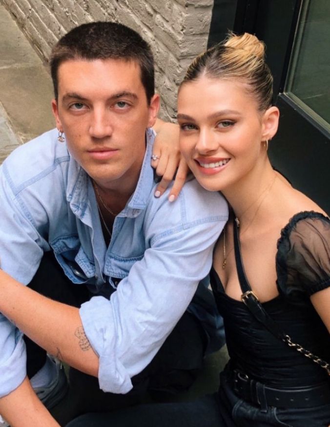 Paul Klein i Nicola Peltz