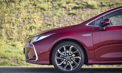 Wrocław. Nowe radiowozy dla funkcjonariuszy z całej Polski. Mundurowi dostaną Toyoty