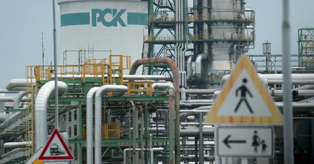 Shell i polski Unimot bez porozumienia ws. sprzedaży udziałów w rafinerii PCK Schwedt