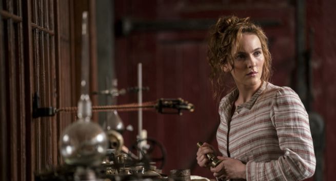 HBO zaprezentuje w kwietniu pierwszą część serialu „Nierealne”, na ekranie Olivia Williams i James Norton