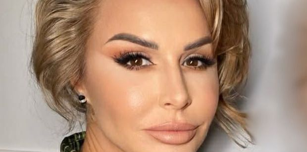 Blanka Lipińska prezentuje swoją twarz BEZ FILTRÓW I MAKIJAŻU: "Dobrze się błyszczę, glow jest" (FOTO)