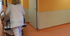 Wynagrodzenia polskich pielęgniarek. Zobacz, ile można zarobić w tym zawodzie za granicą