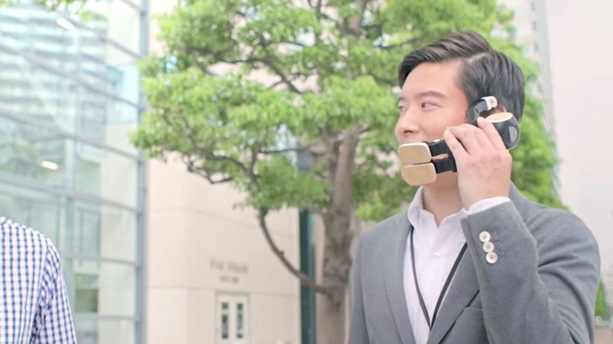 Nieznane telefony znanych marek: Sharp 1