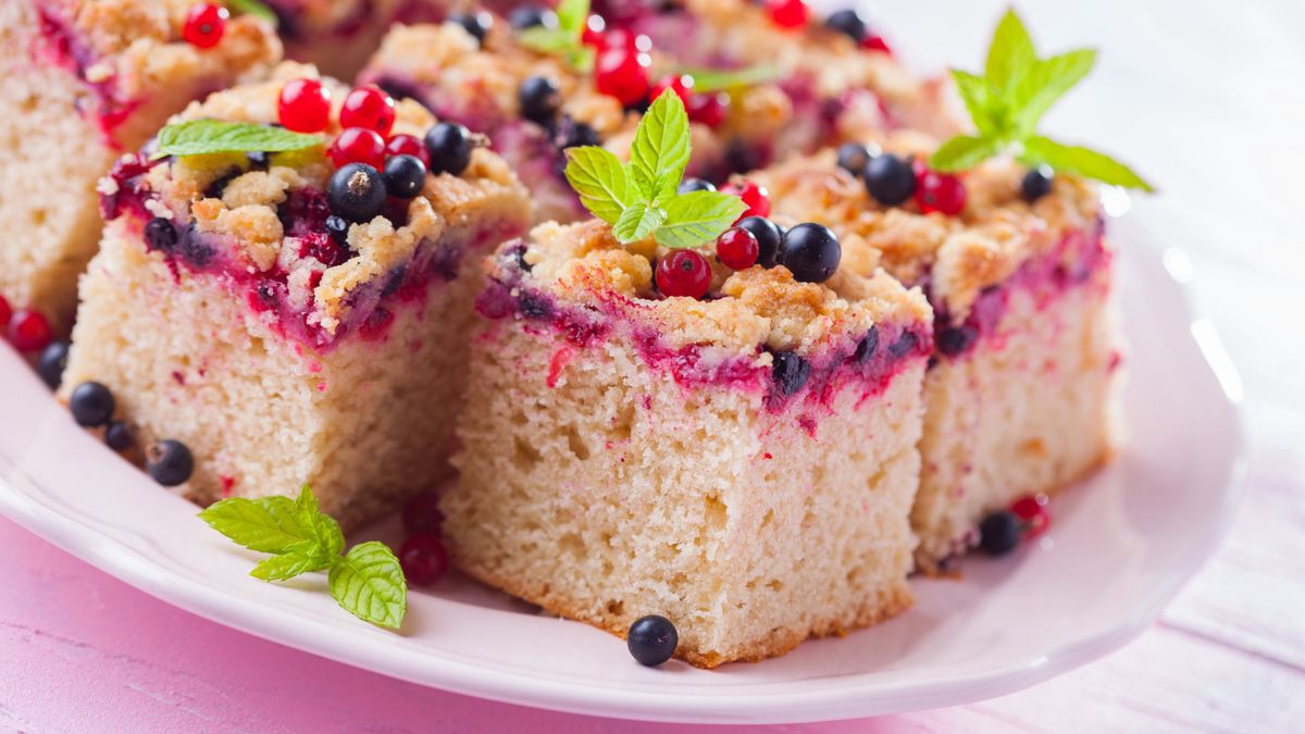 Ciasta z owocami? Latem można je piec bez przerwy. 