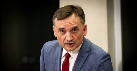 Ekstradycja Ziobry. Wniosek trafił do USA z miesięcznym opóźnieniem