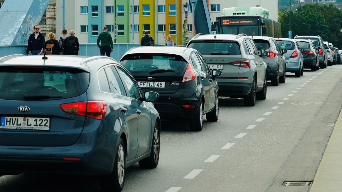 Niemieccy kierowcy rzucili się na polskie paliwo. 