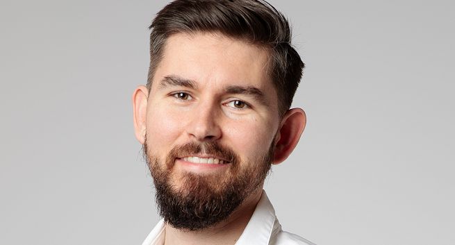 Michał Piwowarczyk account directorem w Plej