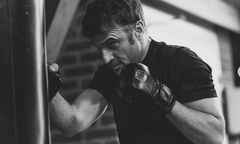 Brytyjczycy kpią z prezydenta Macrona. "Bóg chodzący po francuskiej ziemi"