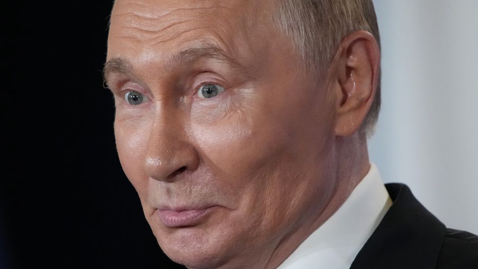 ANCHORAGE, ALASKA - AUGUST 15: Russian President Vladimir Putin delivers a statement during a press conference with U.S. President Donald Trump at Joint Base Elmendorf-Richardson on August 15, 2025 in Anchorage, Alaska. The two leaders are meeting for peace talks aimed at ending the war in Ukraine. (Photo by Andrew Harnik/Getty Images)