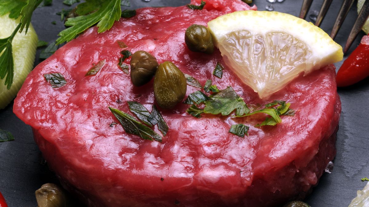 Tatar z koniny kiedyś często pojawiał się na stołach