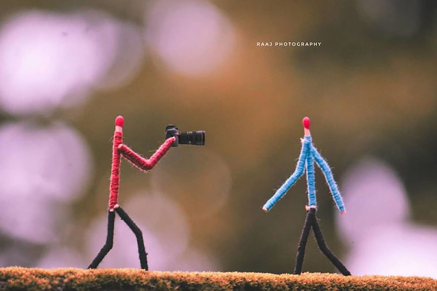 Sekretne życie zapałek: w miniaturowych scenkach fotograf porusza ważne tematy 1