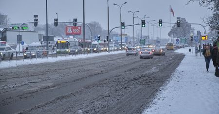 Nadciąga śnieżyca ze wschodu. Spadnie do 10 cm mokrego śniegu, IMGW wydało ostrzeżenie pogodowe