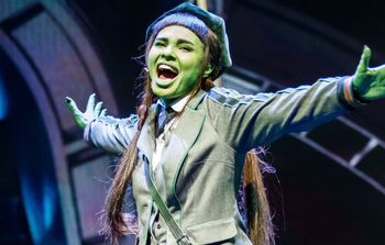 Charakteryzator "Wicked" o kultowym zielonym makijażu. "To nie taka prosta sprawa"