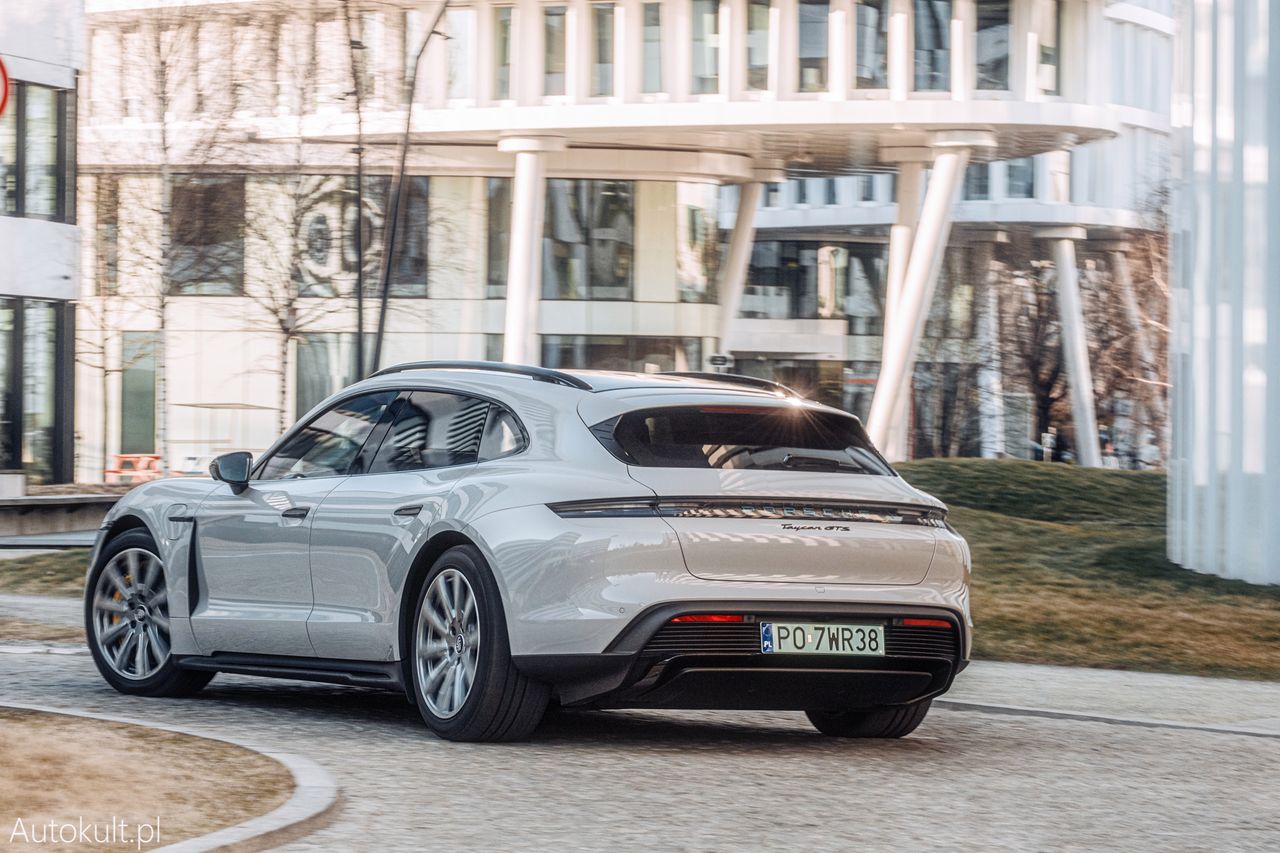 Porsche Taycan GTS Sport Turismo (2022)