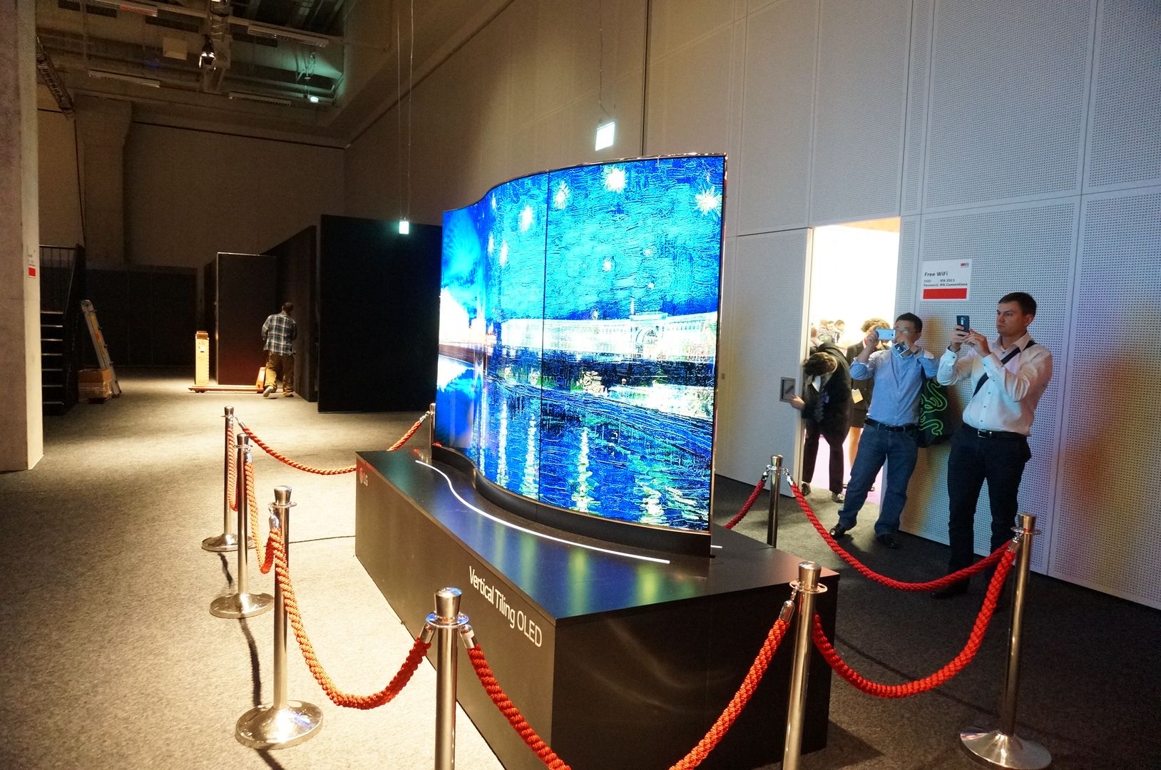 AMOLED-y Samsunga rządzą w mobile, ale duże OLED-y LG są bezkonkurencyjne. Dosłownie 1