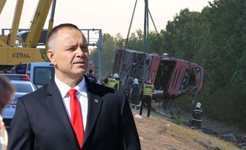 Prezydent reaguje na tragiczny wypadek autokaru z Polski