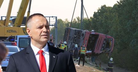 Prezydent reaguje na tragiczny wypadek autokaru z Polski