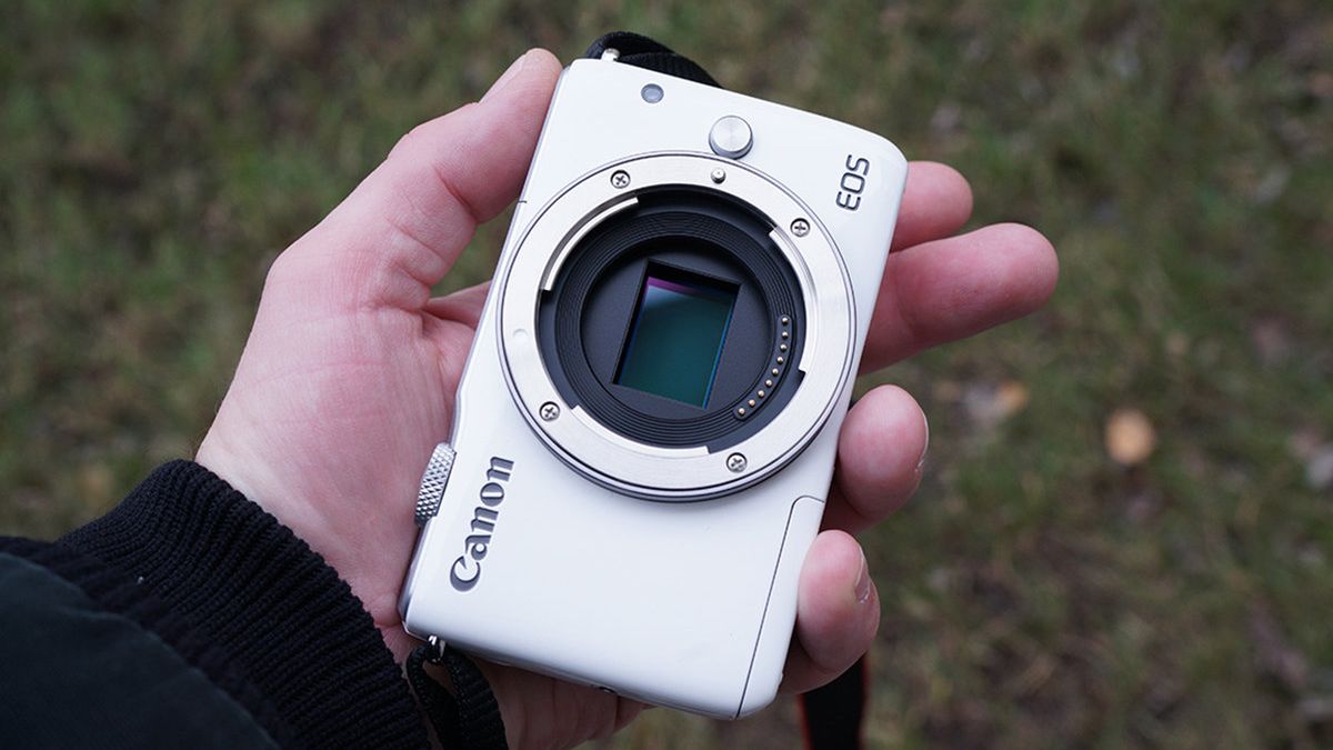 Canon EOS M10 - test poręcznej kostki dla początkujących fotografów 1
