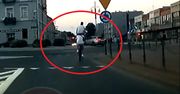 Brak słów na zachowanie rowerzystów. Wystarczy zobaczyć nagranie