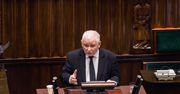Kaczyński wszedł nagle na mównicę. Zaczął uciszać salę